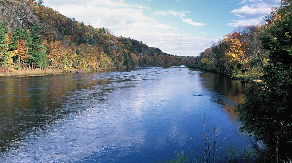 Menominee River, whitewater paddle trail image